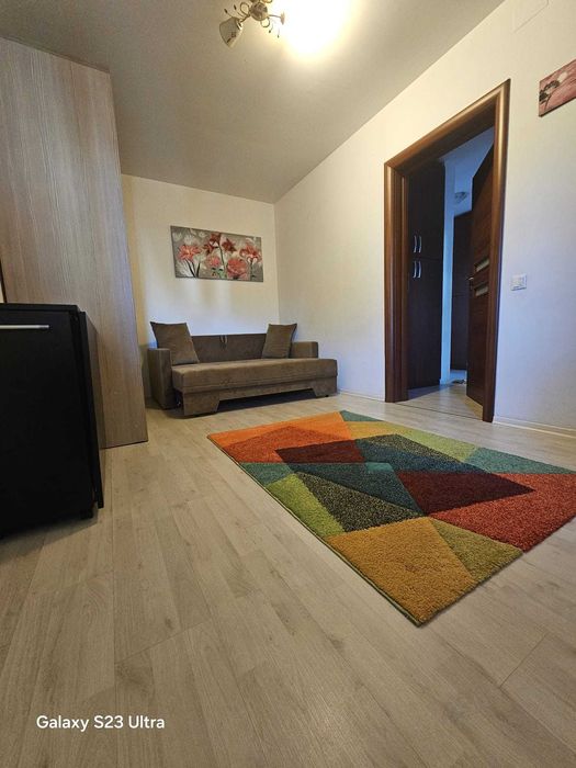 PROPRIETAR. Apartament decomandat 2 camere Râul Doamnei + Boxă subsol