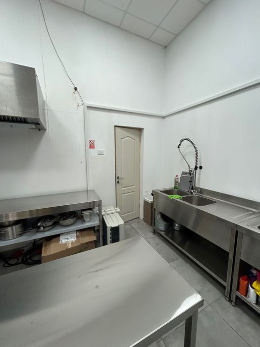 Bucatarie mobilata pentru restaurant cu livrari/takeaway/fast food