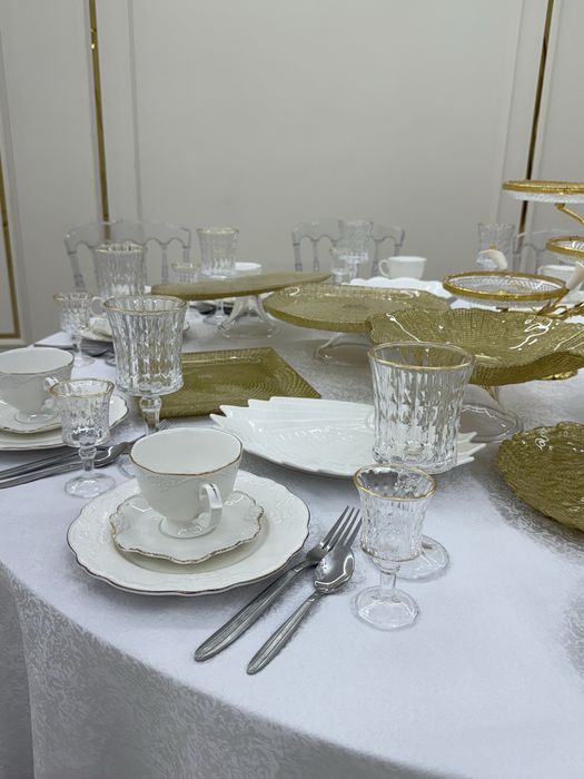 Аренда прозрачные стулья, стол, IVV посуда