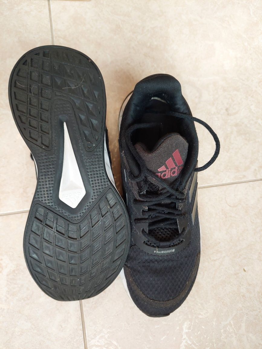 Pantofi sport Adidas masura 36