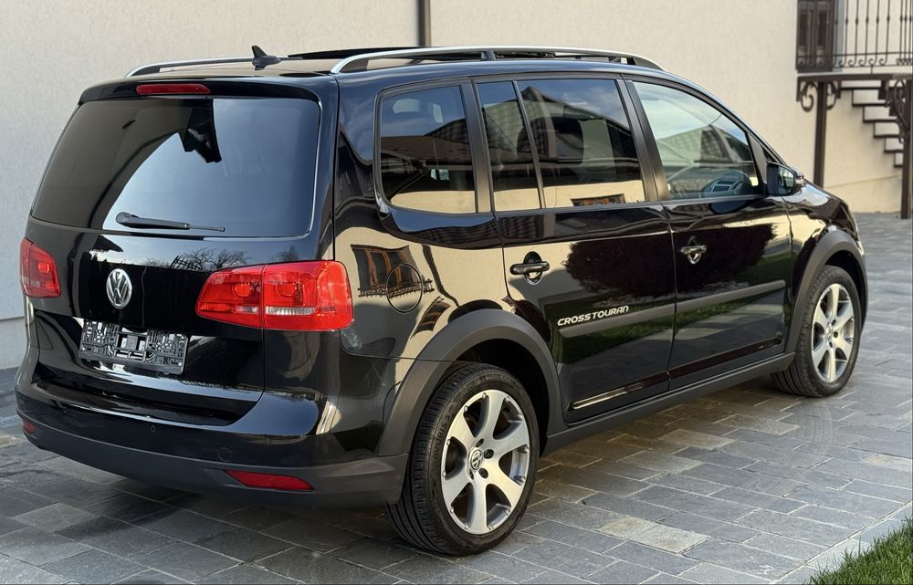 Vw Touran Cross 2013 2.0 170CP DSG PANORAMIC Volanta NOUA Import DE