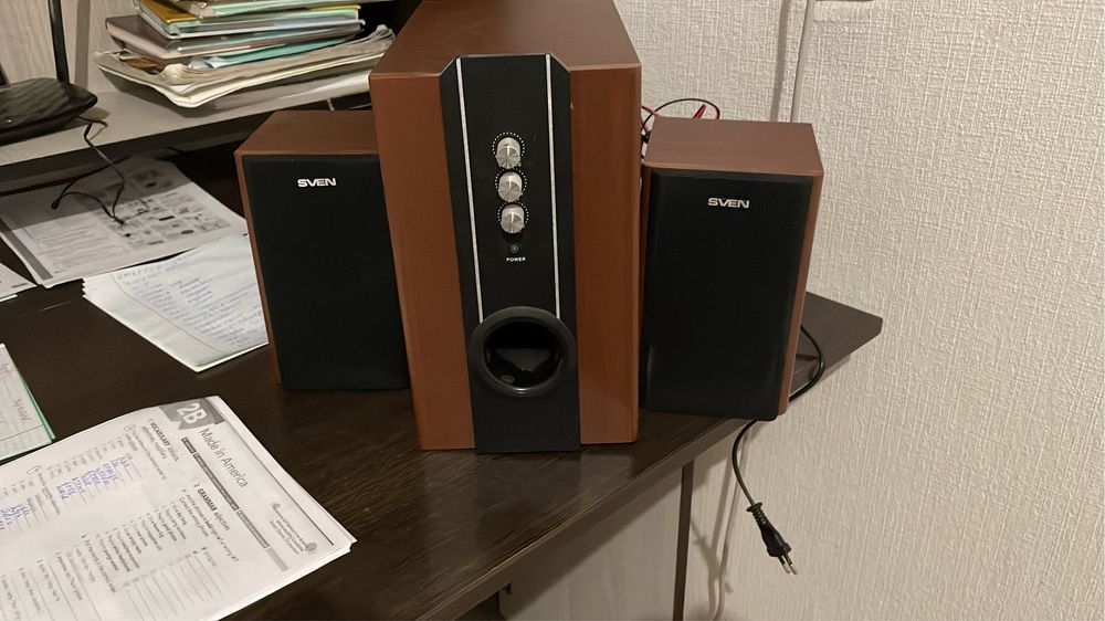 Колонки Sven SPS-820, 2.1, коричневый б/у