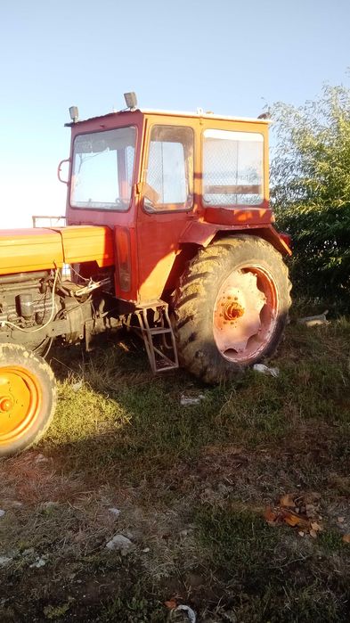 Vând tractor John Deere 3640 in stare de funcționare
