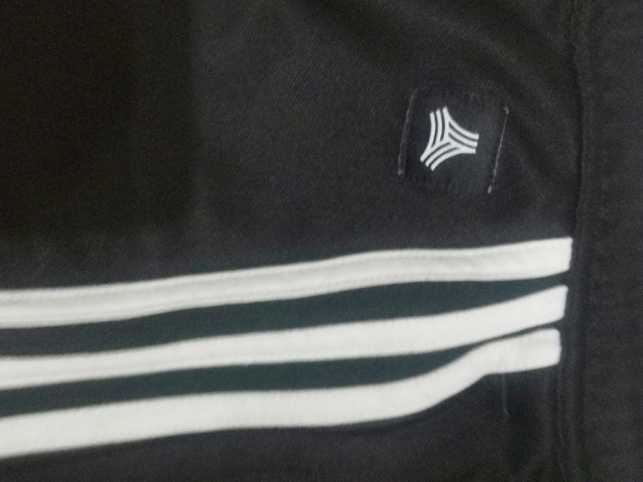 Долнища Adidas нови