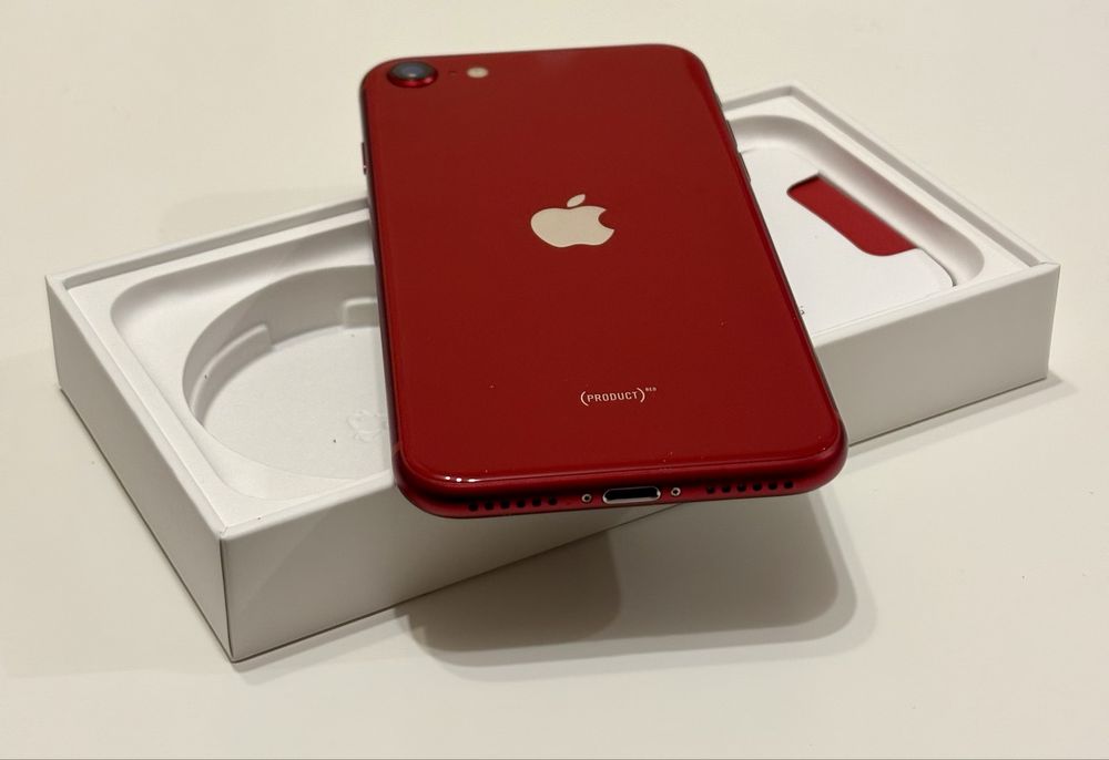 iphone SE 3rd Gen 2022 Product RED