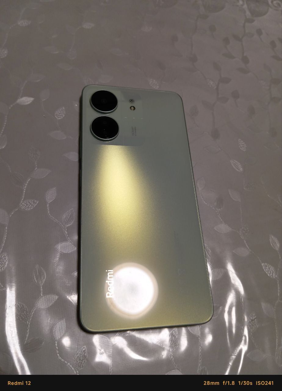 Redmi 13C  ideal holatda turibdi telefon pul zaril sotilopti