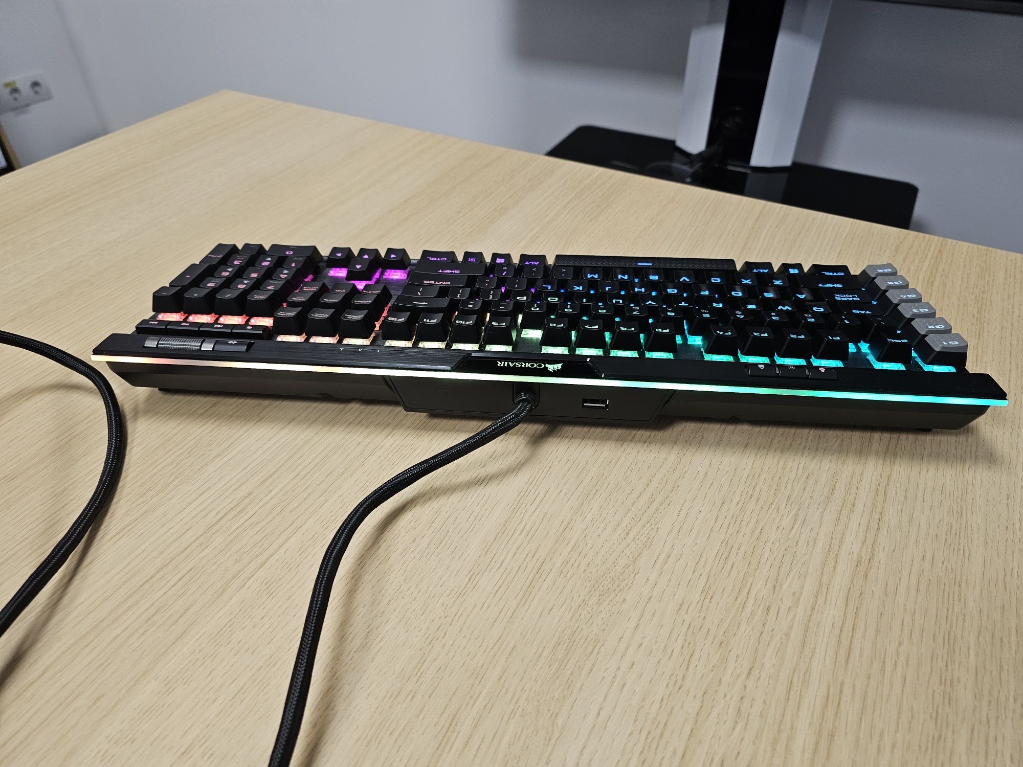 Tastatura gaming Corsiar k95 RGB Platinum