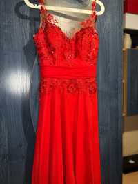 Бална червена рокля