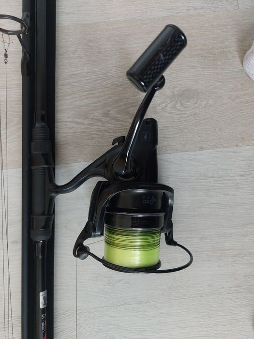 Продава се комплект въдица с макара!
Въдица: FL 360
Макара: PROLOGIC E