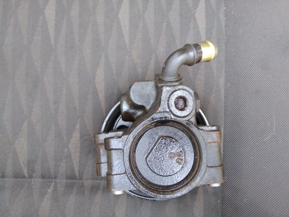 хидравлична помпа форд фокус 1.8/115/100/90 Коня Hidravlichna Pompa