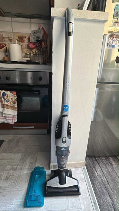 Aspirator vertical philips power pro aqua