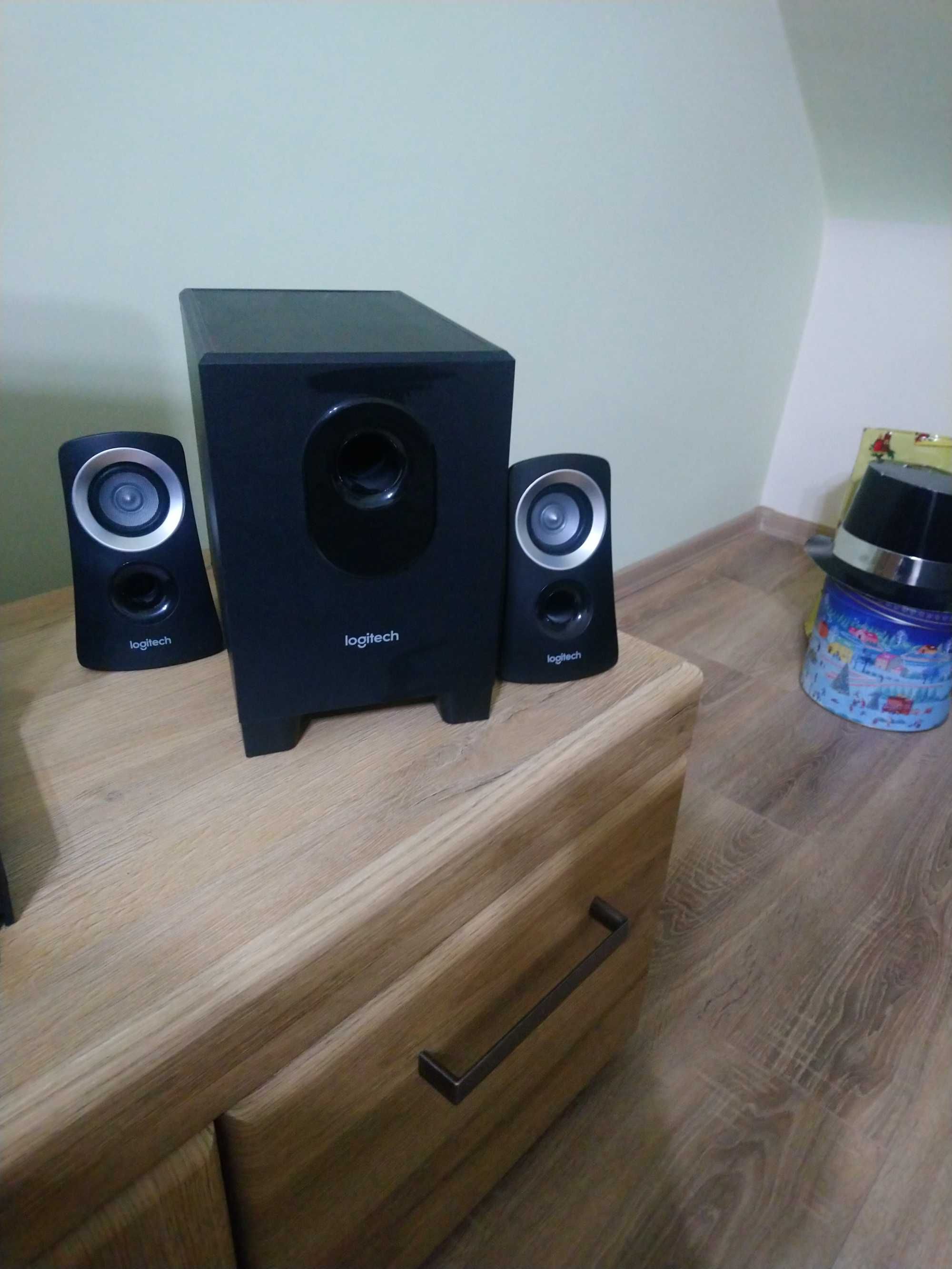 Logitech Z313 Speaker System with Subwoofer