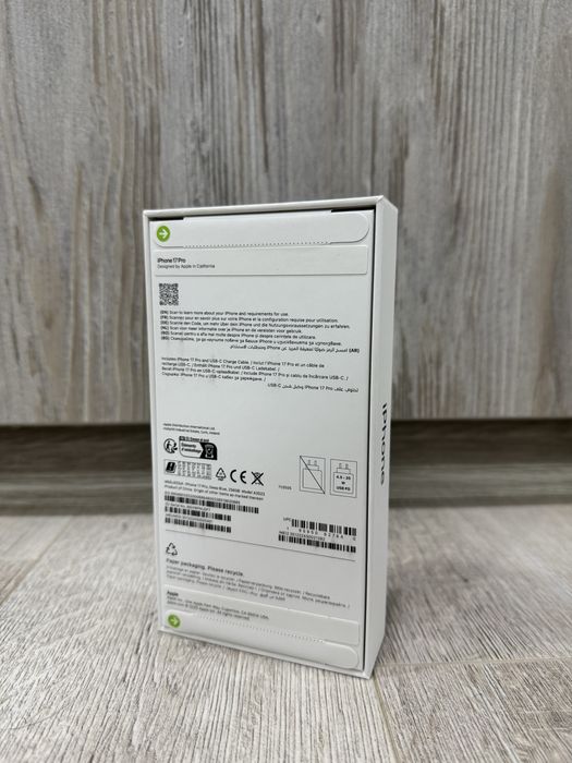 iPhone 17 Pro Deep Blue 256GB