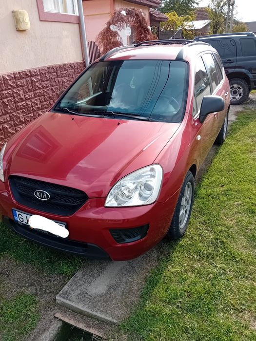 Kia Carens, 2009, în stare foarte bună