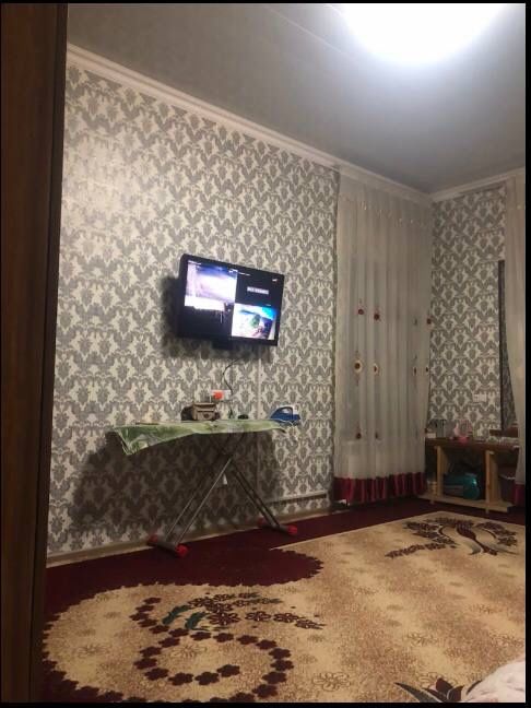 Ховли сотилади 10 сотох шахарда жойлашган хужатлари 100% без агентства