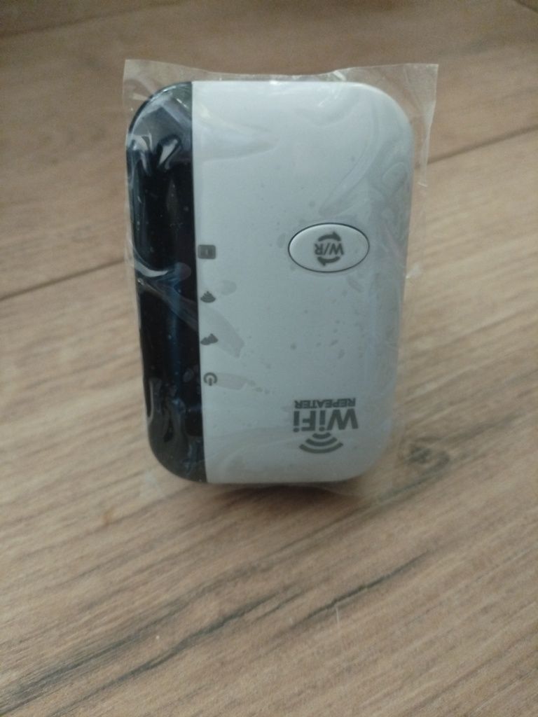 Wi-Fi Range Extender