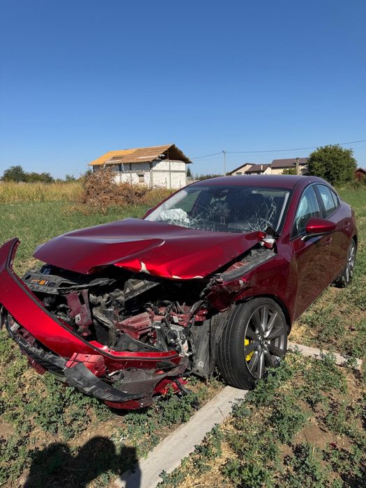 Mazda 3 2019 AVARIAT