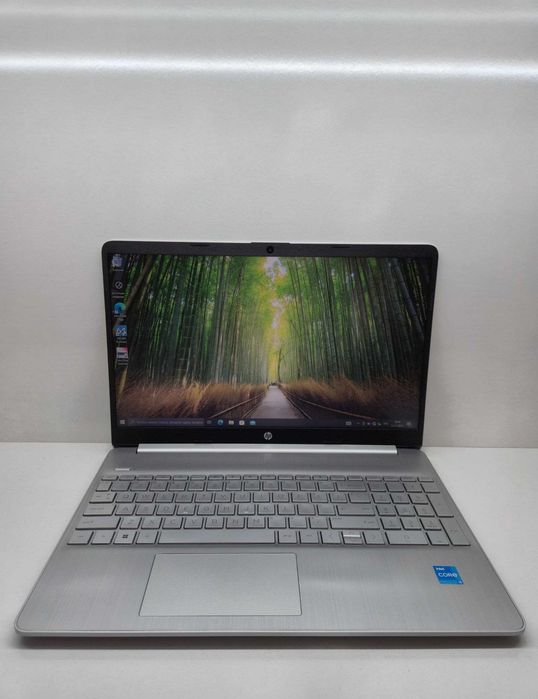 HP Core i3 1215U  8/512gb NVMe SSD