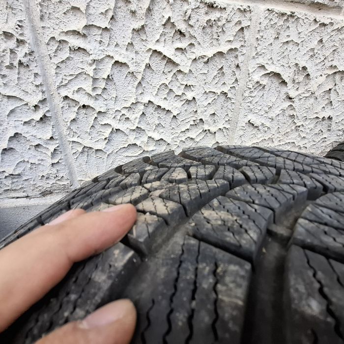 Anvelope iarna 235/45/R17