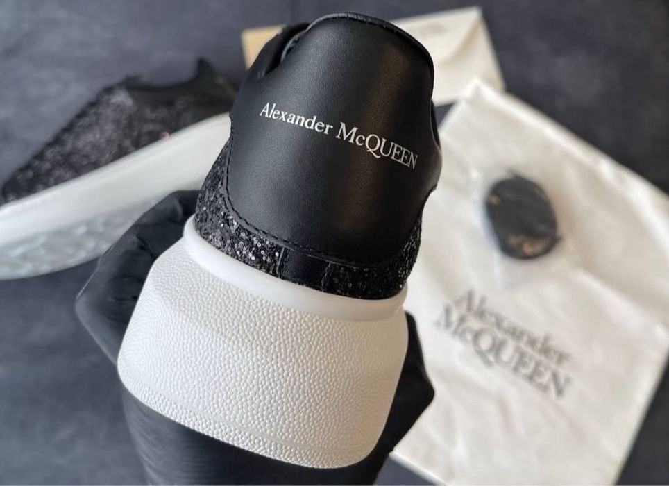 Adidasi Alexander Mcqueen cu sclipici glitter