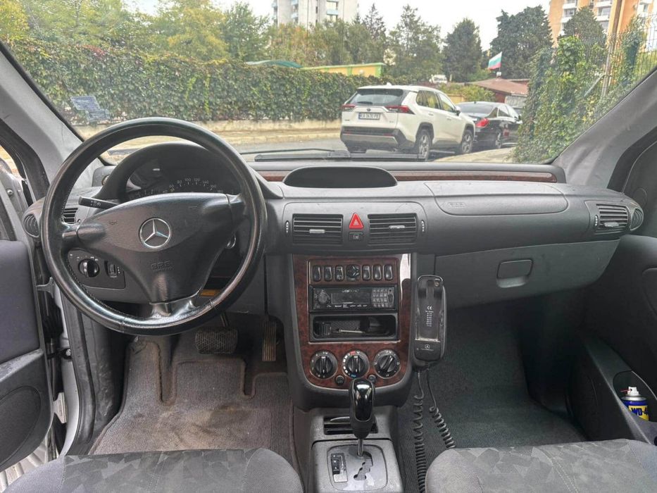 Мерцедес Ванео 2003 модел