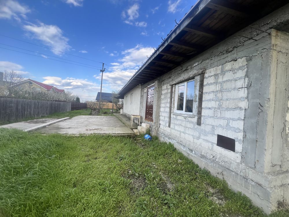 Casa si 5.000 mp in Slatina