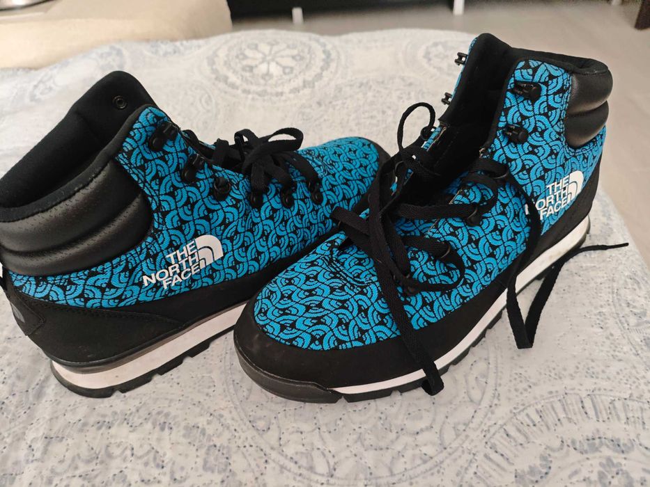 Продавам Чисто Нови The North Face номер 45,5