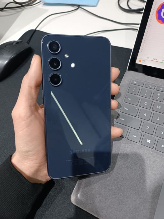 Продам Samsung A35 5g 128gb vietnam