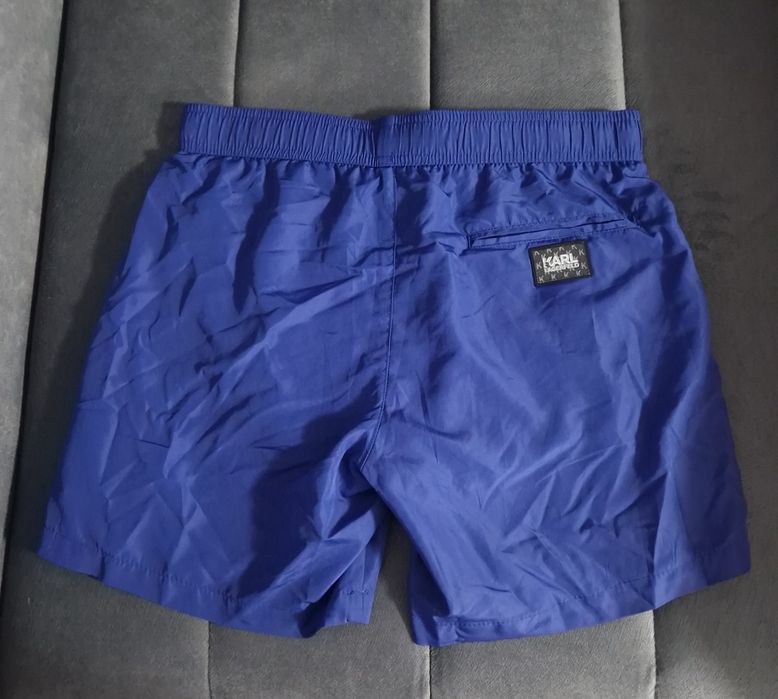 Pantaloni scurti (short)