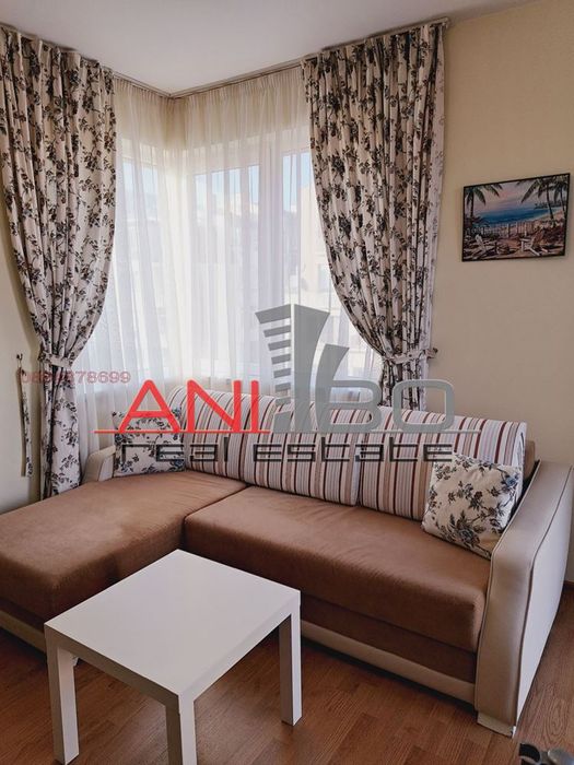 Дава се под наем Едностаен апартамент в Варна, Цветен квартал - 36 кв.м за 325 € - Снимка #2