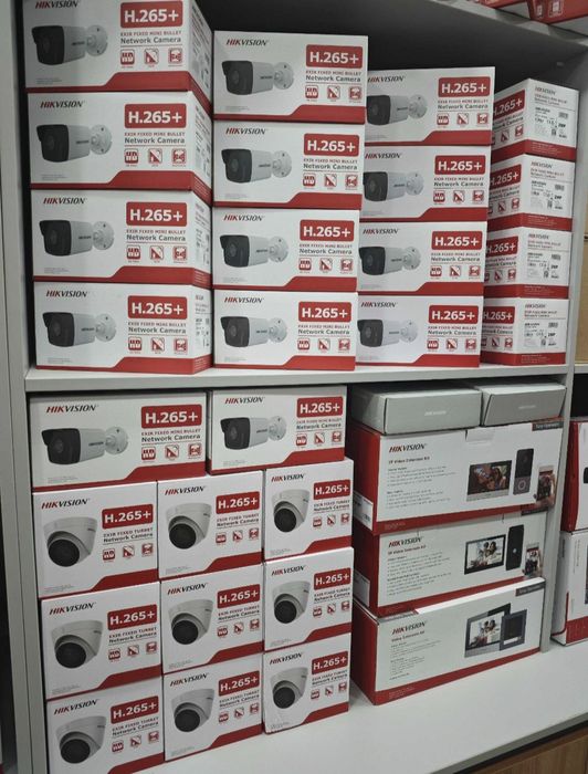 Камера  Hikvision HD turbo 2.MP 4 штук