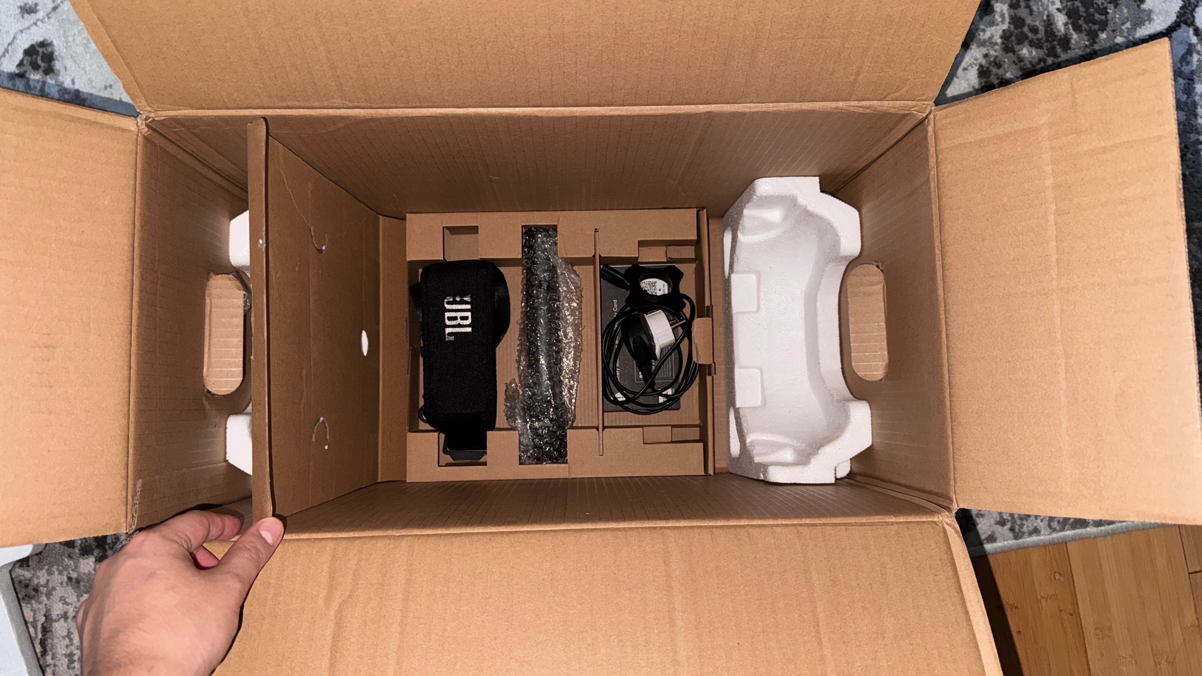 JBL Partybox on the go Essential