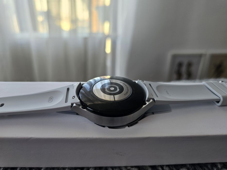 Samsung Galaxy Watch4 Classic 46mm LTE, stare perfectă