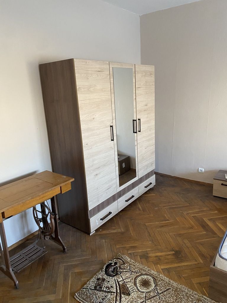 Дава се под наем Двустаен апартамент в Ловеч, Младост - 62 кв.м за 204 € - Снимка #2