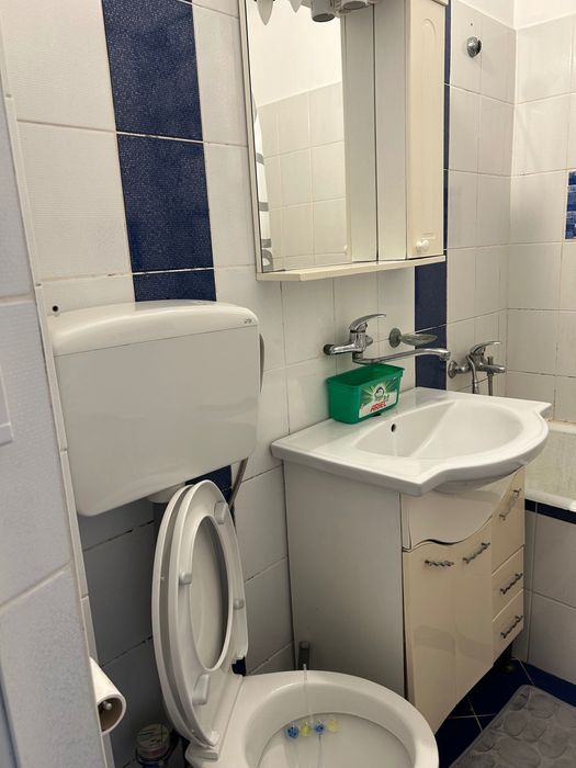 Închiriez apartament cu o cameră