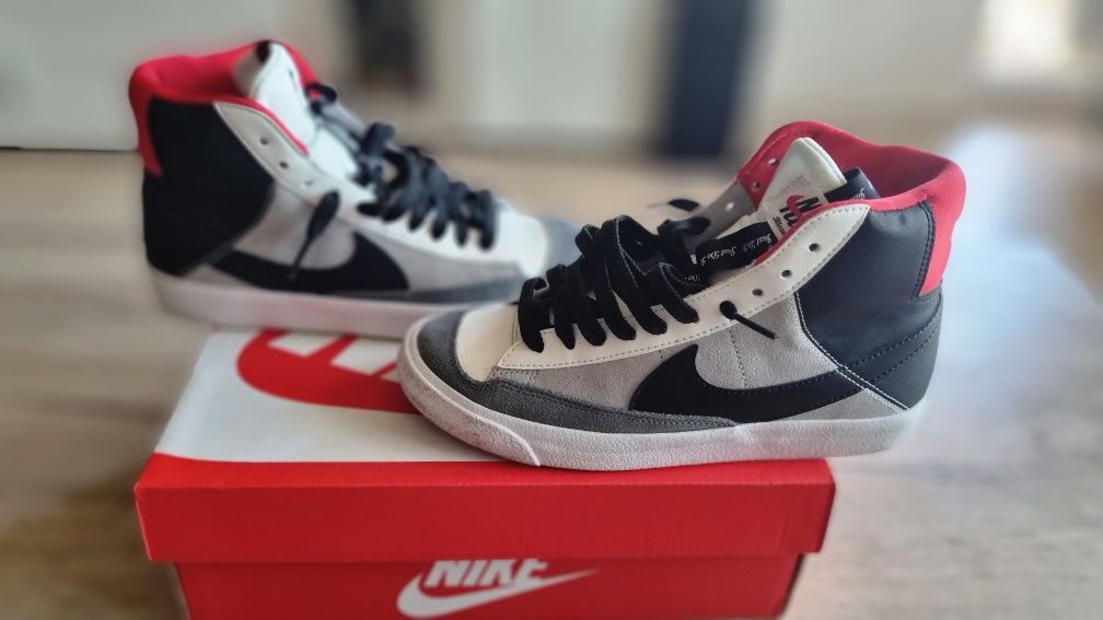Детски обувк NIKE Blazer  77 SE D GG WHITE/RED/GREY/BLACK