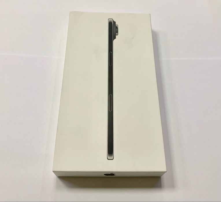 iPhone 17 Air 256GB НОВ с 3 години Гаранция!