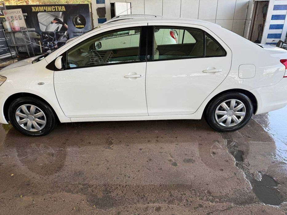 Toyota Yaris 2012