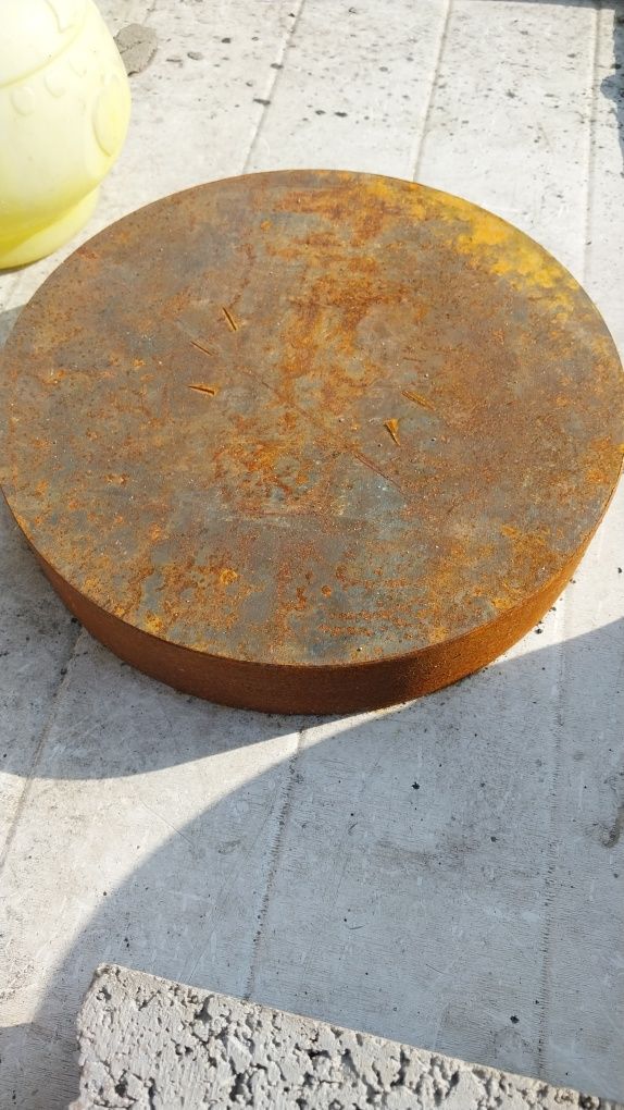 Ллитыи метал диаметр 25 см толшина 5 см