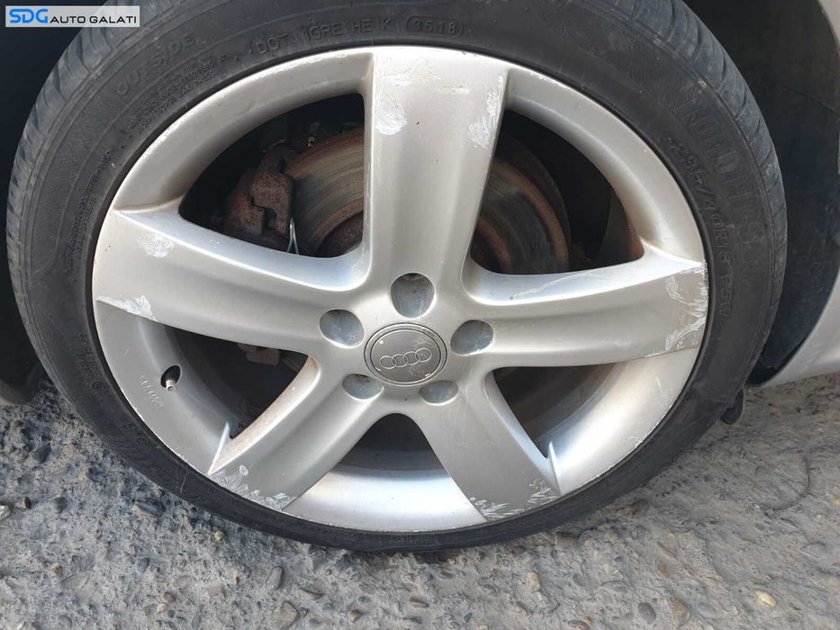 Set 4 Jante Roti Aliaj 235 40 18 R18 5x112 Anvelope Vara Bune Skoda Octavia 2 2004 - 2013 Cod 8E0071498