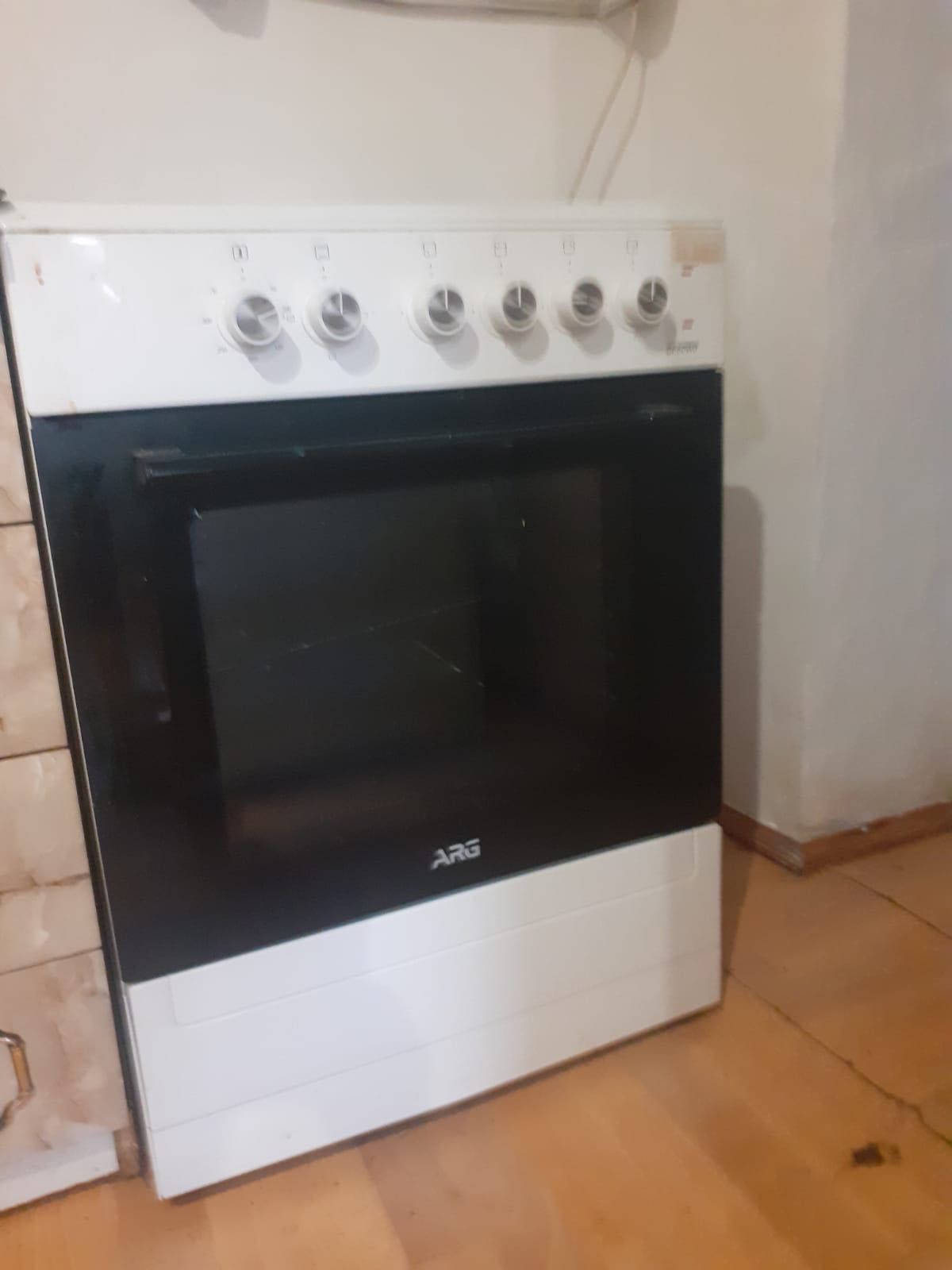 Продам Электроплиту