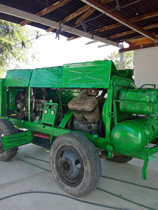 Продам Компрессор