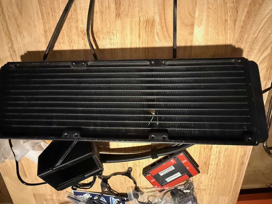 Водно ASUS ROG RYUJIN II 360 Noctua NF-F12 IndustrialPPC Fans 3.5 Full