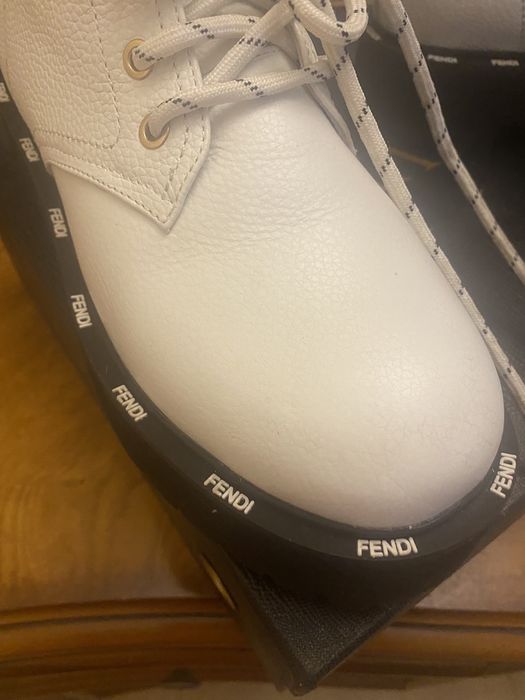 Ботинки осенние под Fendi