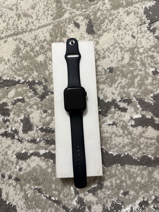 Apple Watch series 9/45 mm sotiladi srochna