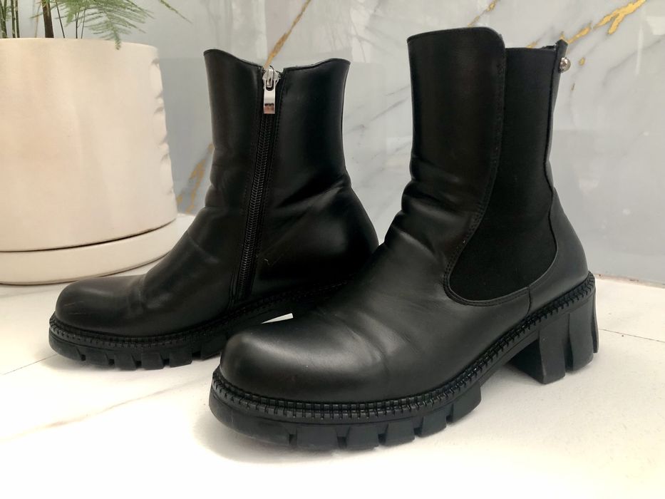 Дамски черни боти