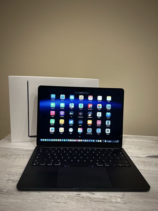 MacBook Air M2 – Като нов