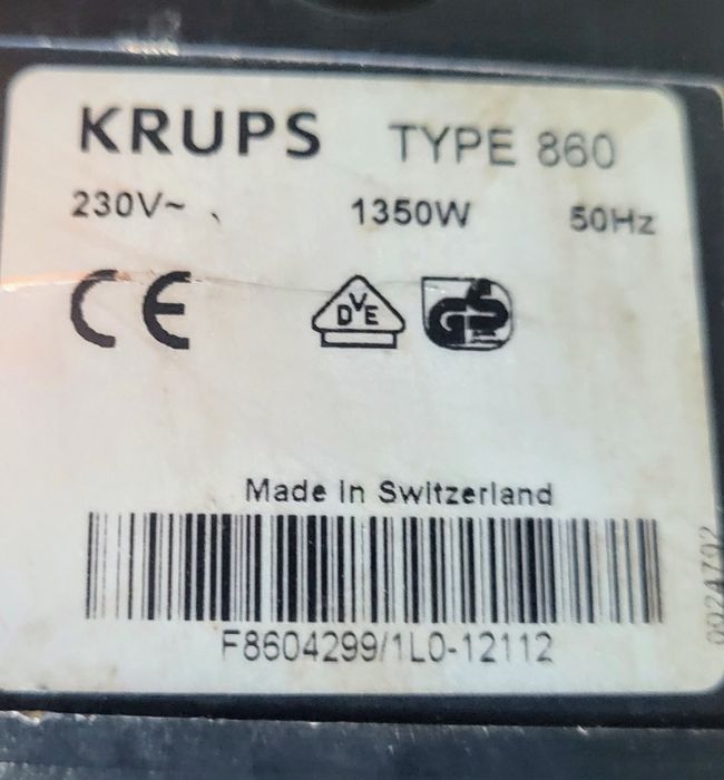 Продавам кафе машина с капсули Krupl Type 860