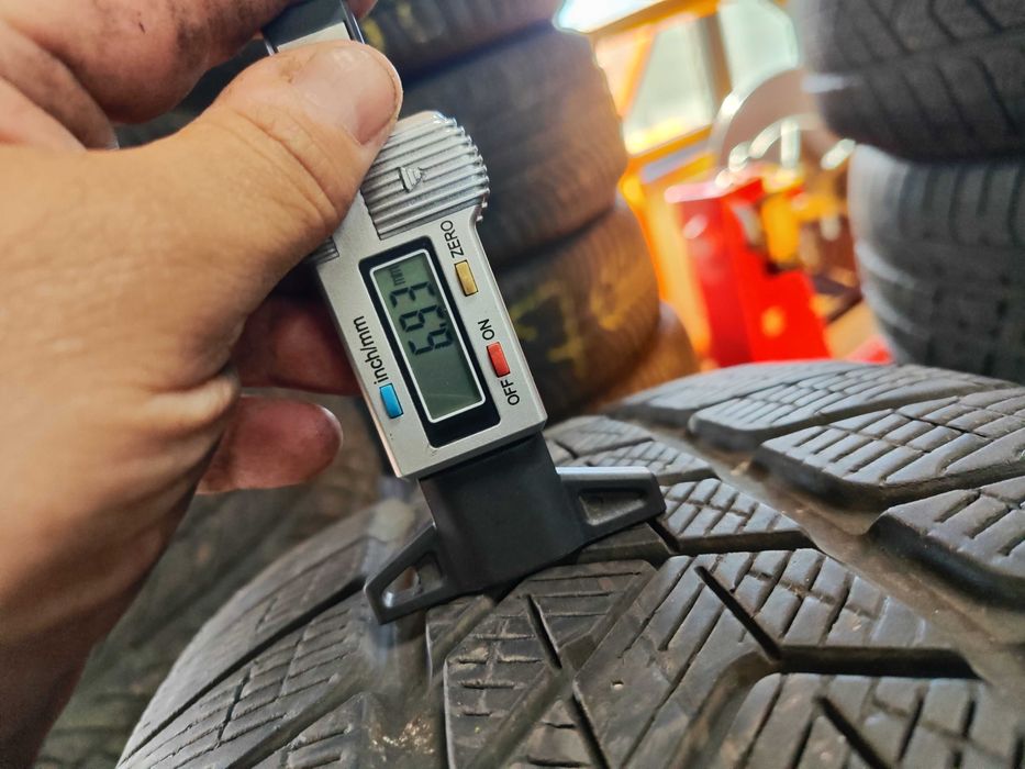 4бр. зимни гуми 255/60/20 Pirelli