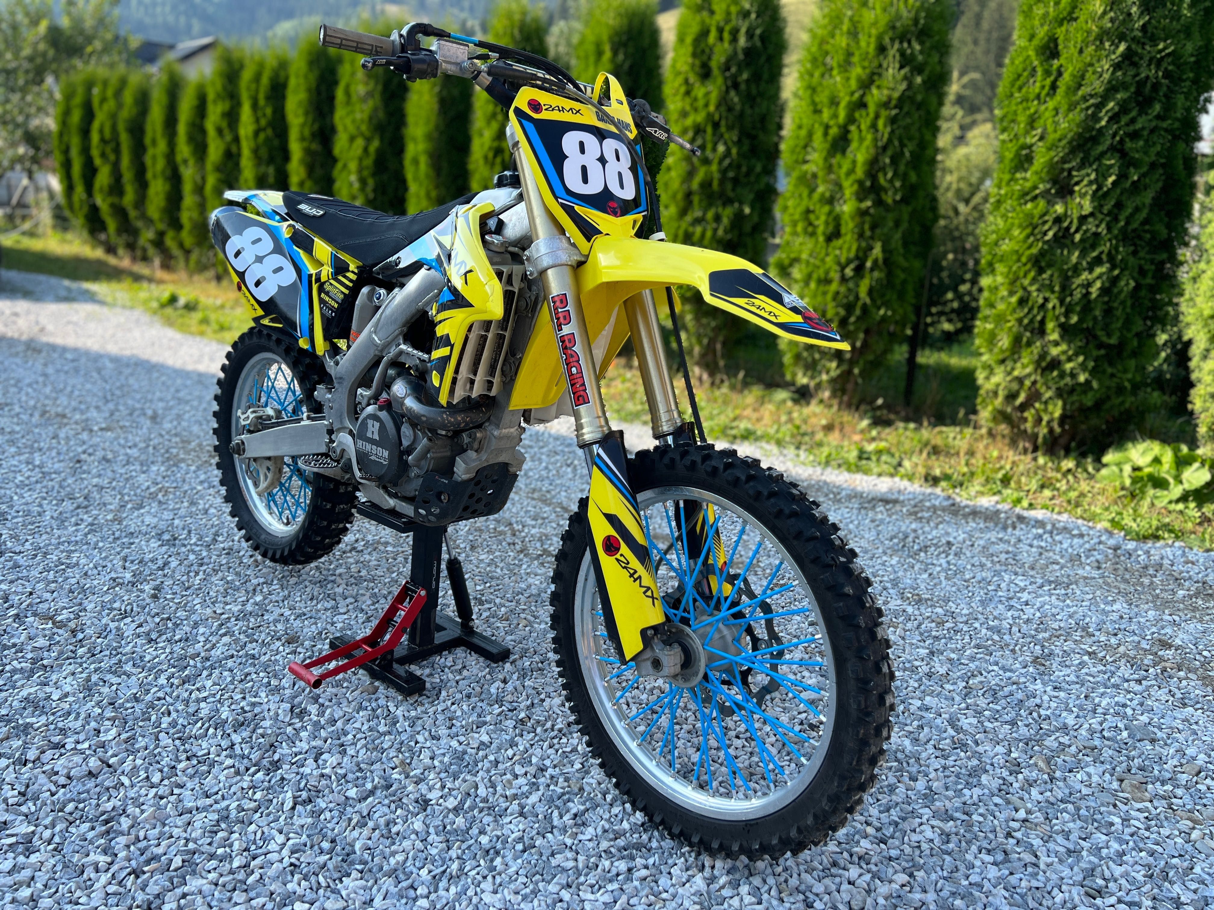 Suzuki RMZ450. An 2016